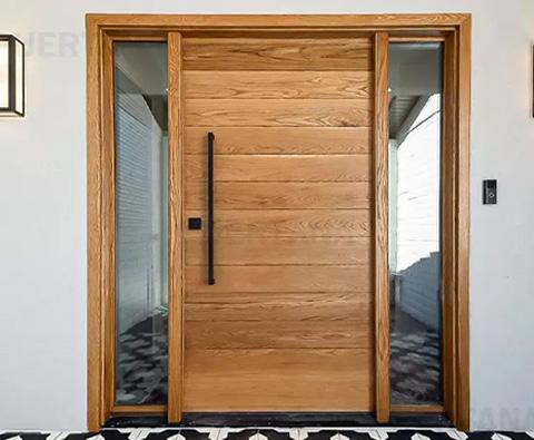 Дизайн главной двери отеля OAK Pivot